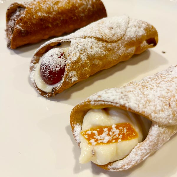 Focaccia des Pouilles et Cannolo sicilien