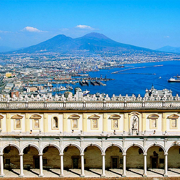 NAPLES - LA COLLINE DU VOMERO - LA VILLE HAUTE - DEMI JOURNEE